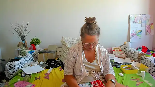 Snapshot of IamYourNarcotic chatting on 09/25/25, 12:11 IamYourNarcotic online show from 09/25/25, 12:11