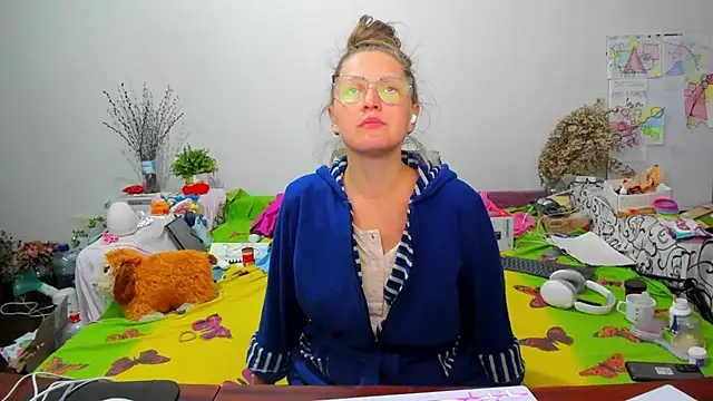 Snapshot of IamYourNarcotic chatting on 12/01/24, 04:56 IamYourNarcotic online show from 12/01/24, 04:56