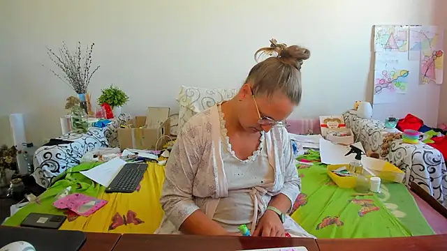 Snapshot of IamYourNarcotic chatting on 09/26/25, 09:38 IamYourNarcotic online show from 09/26/25, 09:38