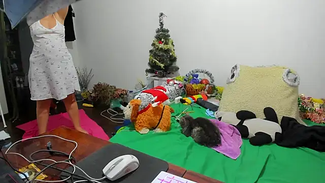 Snapshot of IamYourNarcotic chatting on 01/16/25, 05:01 IamYourNarcotic online show from 01/16/25, 05:01