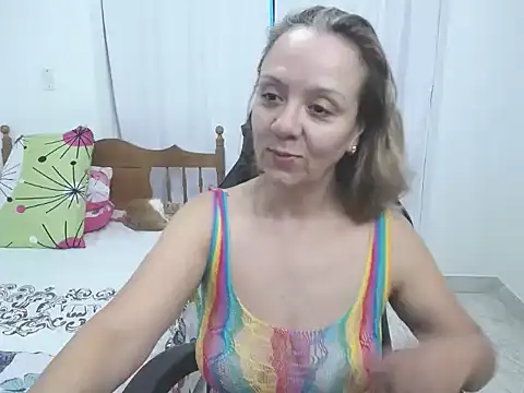 yeslluisa online show from 10/16/25, 07:44