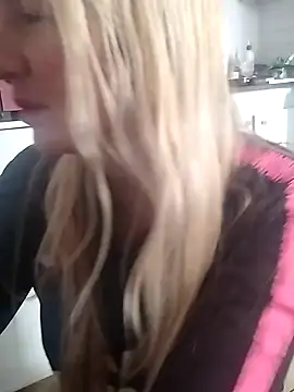 Mllesha74000 online show from 11/26/25, 02:28