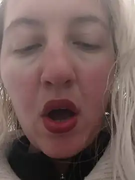 Mllesha74000 online show from 02/04/25, 03:47