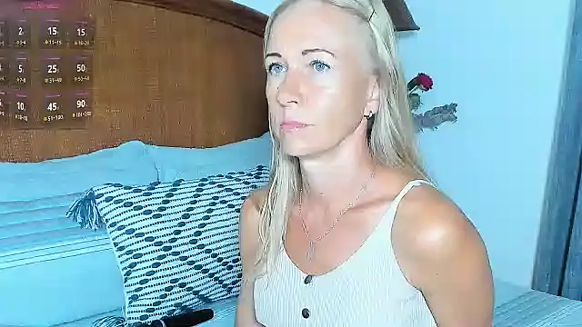 Christine 35 online show from 02/19/26, 12:02