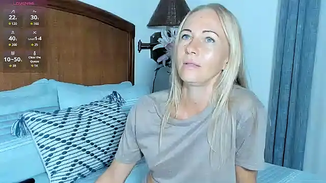 Snapshot of Christine_35 chatting on 06/08/26, 10:49 Christine 35 online show from 06/08/26, 10:49