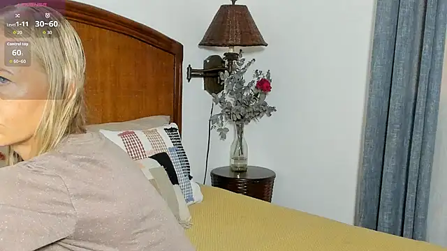 Christine 35 online show from 03/27/26, 12:39