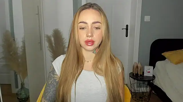 sexyCoralie online show from 04/02/26, 07:04