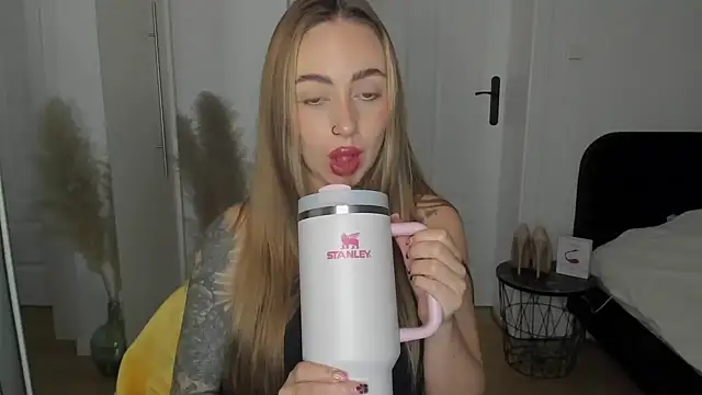 sexyCoralie online show from 03/18/26, 02:41