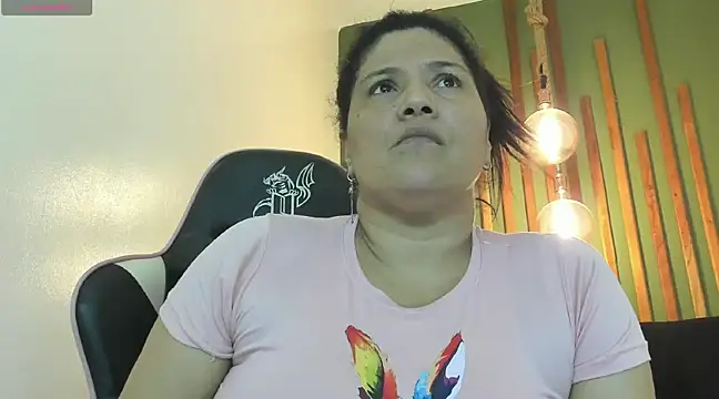 Snapshot of Sharloth_milf chatting on 03/11/25, 03:56 Sharloth milf online show from 03/11/25, 03:56