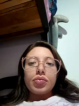 linda-schmidt online show from 05/11/26, 02:35