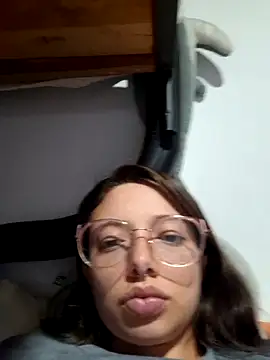 linda-schmidt online show from 04/05/26, 01:23