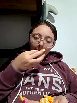 linda-schmidt online show from 03/29/26, 03:30