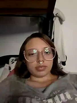 Snapshot of linda-schmidt chatting on 02/11/25, 11:33 linda-schmidt online show from 02/11/25, 11:33