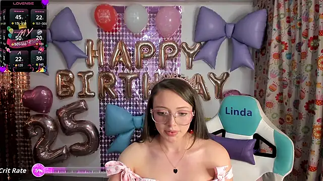 Snapshot of linda-schmidt chatting on 06/28/26, 12:28 linda-schmidt online show from 06/28/26, 12:28
