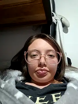 linda-schmidt online show from 11/30/25, 02:01