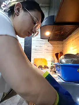 linda-schmidt online show from 10/25/25, 12:32