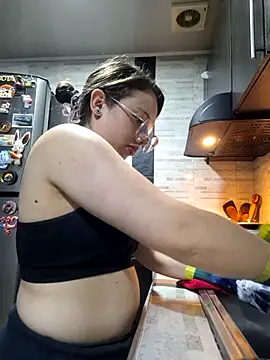 linda-schmidt online show from 11/12/25, 08:12