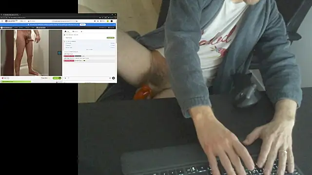 Snapshot of BisexDreams chatting on 12/30/24, 06:31 BisexDreams online show from 12/30/24, 06:31