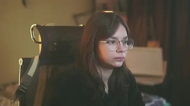 alyssa sweet online show from 12/17/25, 06:07