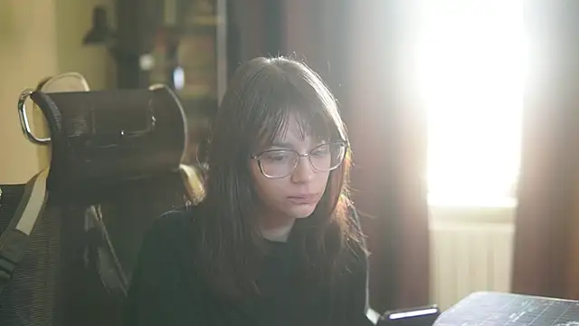 alyssa sweet online show from 09/25/25, 04:18