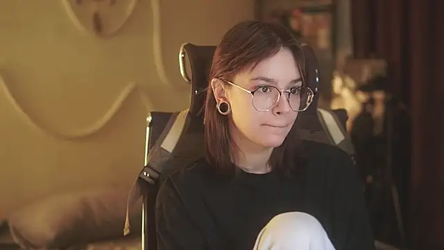 alyssa sweet online show from 04/01/26, 04:58