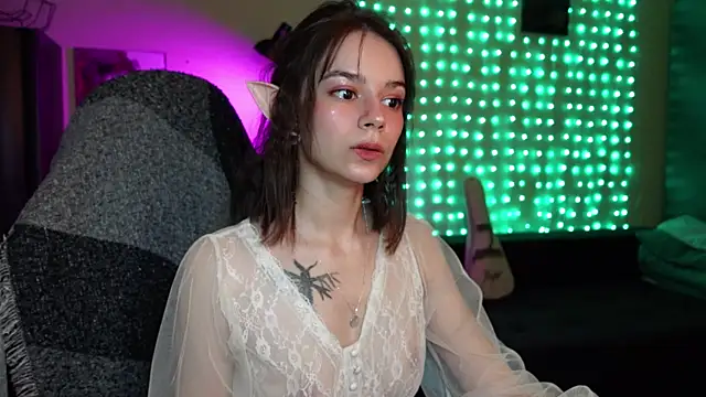 alyssa sweet online show from 03/18/25, 05:23