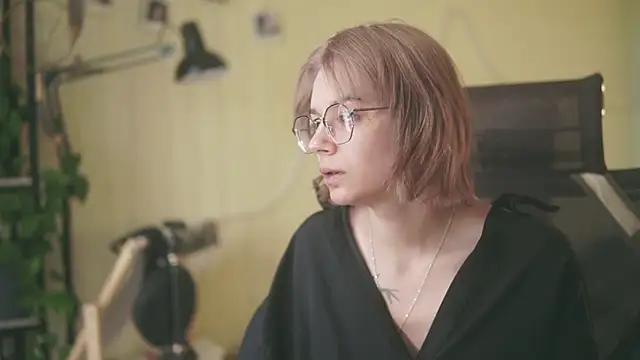 alyssa sweet online show from 06/02/26, 04:45