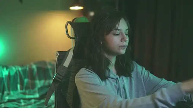 alyssa sweet online show from 09/19/25, 03:43