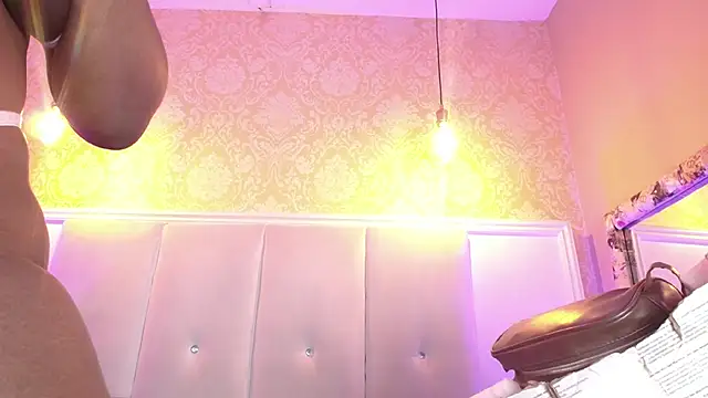 Snapshot of KayaBrown chatting on 04/13/26, 06:34 KayaBrown online show from 04/13/26, 06:34