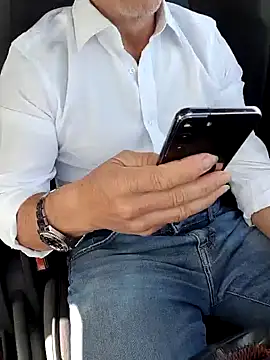 Snapshot of giorgio481510 chatting on 02/28/25, 09:47 giorgio481510 online show from 02/28/25, 09:47