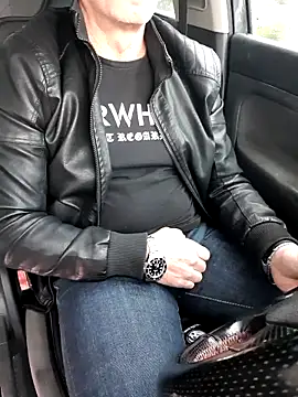 Snapshot of giorgio481510 chatting on 11/27/25, 06:36 giorgio481510 online show from 11/27/25, 06:36