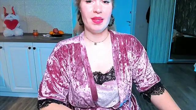 Snapshot of HotTiffani chatting on 11/19/25, 05:18 HotTiffani online show from 11/19/25, 05:18