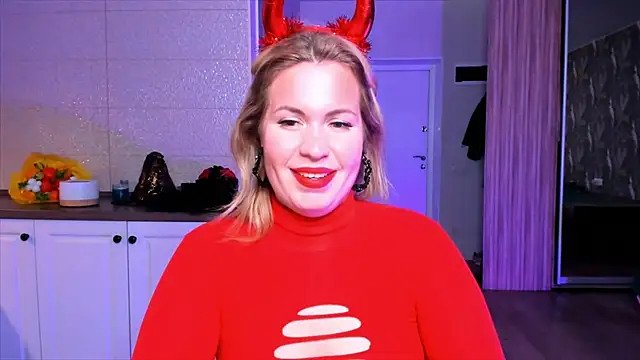 Snapshot of HotTiffani chatting on 11/01/25, 08:19 HotTiffani online show from 11/01/25, 08:19