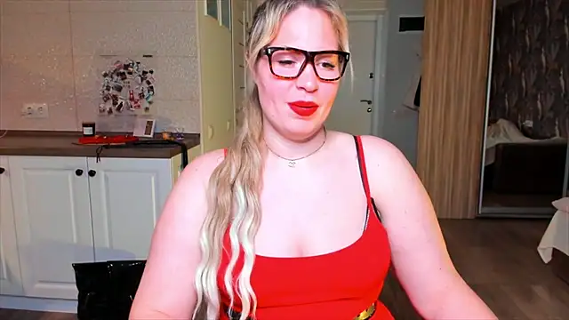 HotTiffani online show from 02/27/26, 05:35