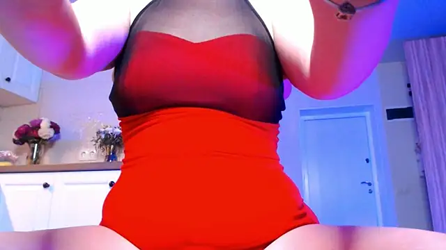 Snapshot of HotTiffani chatting on 09/19/25, 07:51 HotTiffani online show from 09/19/25, 07:51