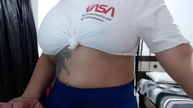 venuz mendoza20 online show from 02/17/26, 02:36