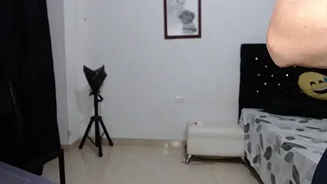 venuz mendoza20 online show from 11/05/25, 01:25