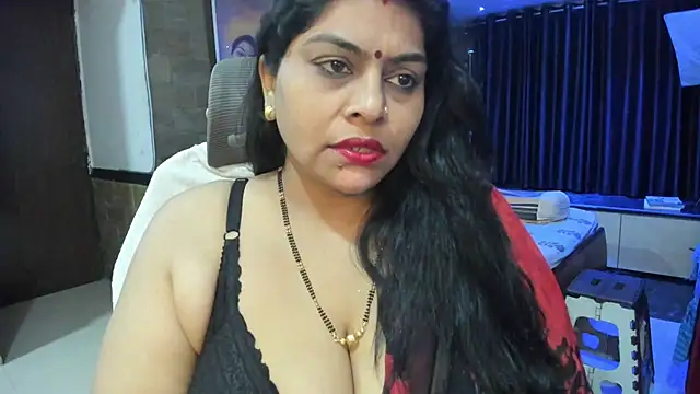 Snapshot of tarivishu23 chatting on 09/19/25, 02:43 tarivishu23 online show from 09/19/25, 02:43