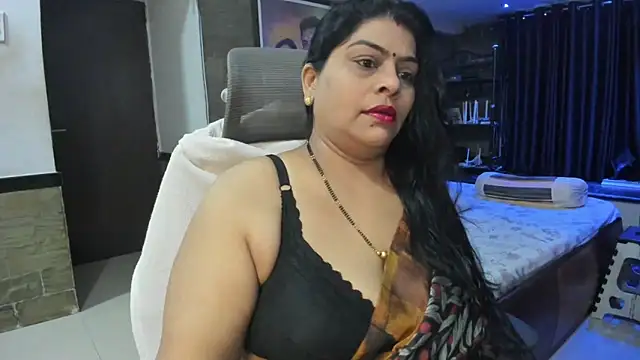 Snapshot of tarivishu23 chatting on 09/27/25, 01:34 tarivishu23 online show from 09/27/25, 01:34