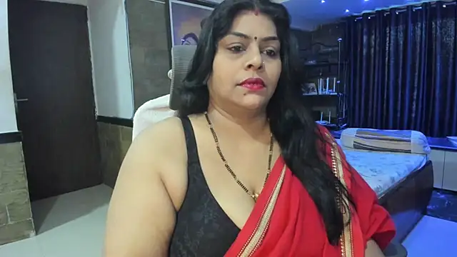 Snapshot of tarivishu23 chatting on 09/23/25, 02:18 tarivishu23 online show from 09/23/25, 02:18