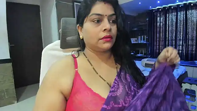 Snapshot of tarivishu23 chatting on 09/22/25, 11:38 tarivishu23 online show from 09/22/25, 11:38