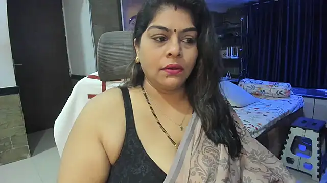 Snapshot of tarivishu23 chatting on 03/17/25, 12:53 tarivishu23 online show from 03/17/25, 12:53