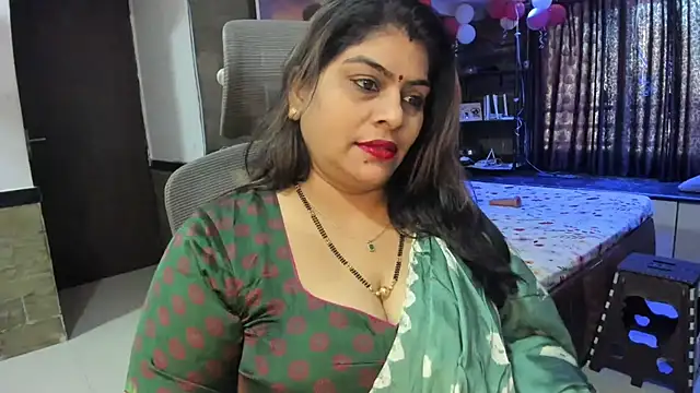 Snapshot of tarivishu23 chatting on 02/19/25, 04:34 tarivishu23 online show from 02/19/25, 04:34