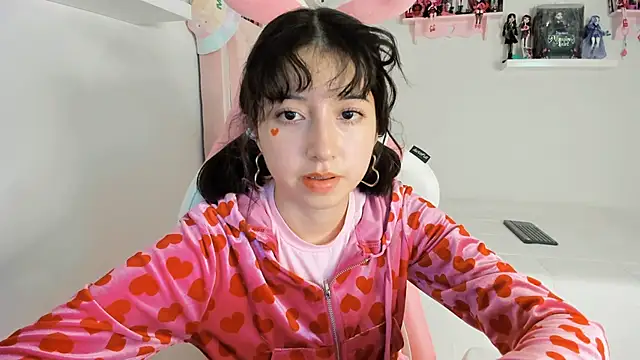 Snapshot of cherrycute chatting on 12/03/24, 04:10 cherrycute online show from 12/03/24, 04:10