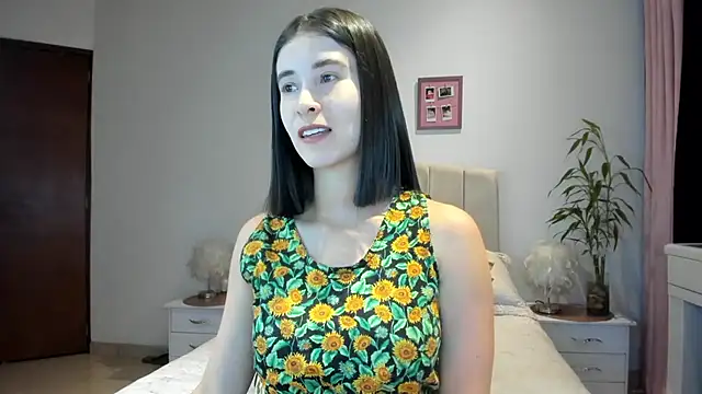 macarena vallejo online show from 04/12/26, 02:48