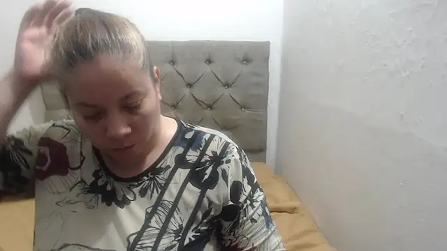 tiffany horny 1 online show from 12/17/25, 08:19