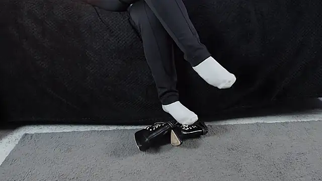  Jade 16 online show from 12/15/25, 11:49