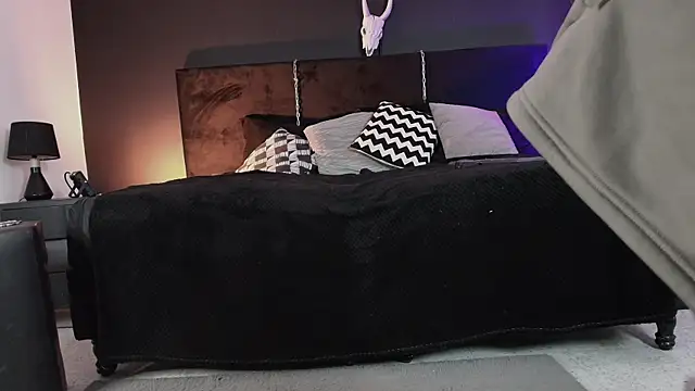  Jade 16 online show from 10/04/25, 11:56