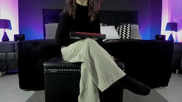  Jade 16 online show from 06/20/26, 11:48
