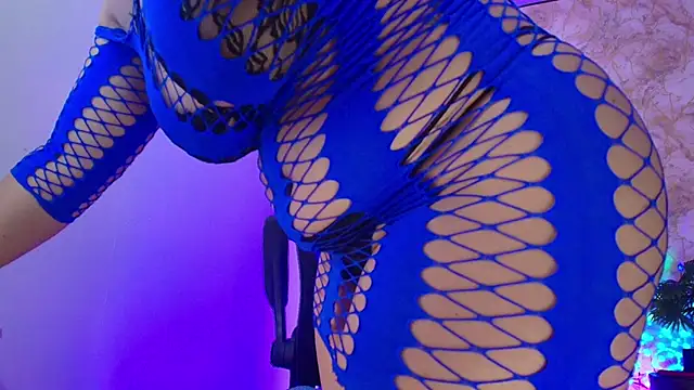 JuliRamirez online show from 11/03/25, 12:20